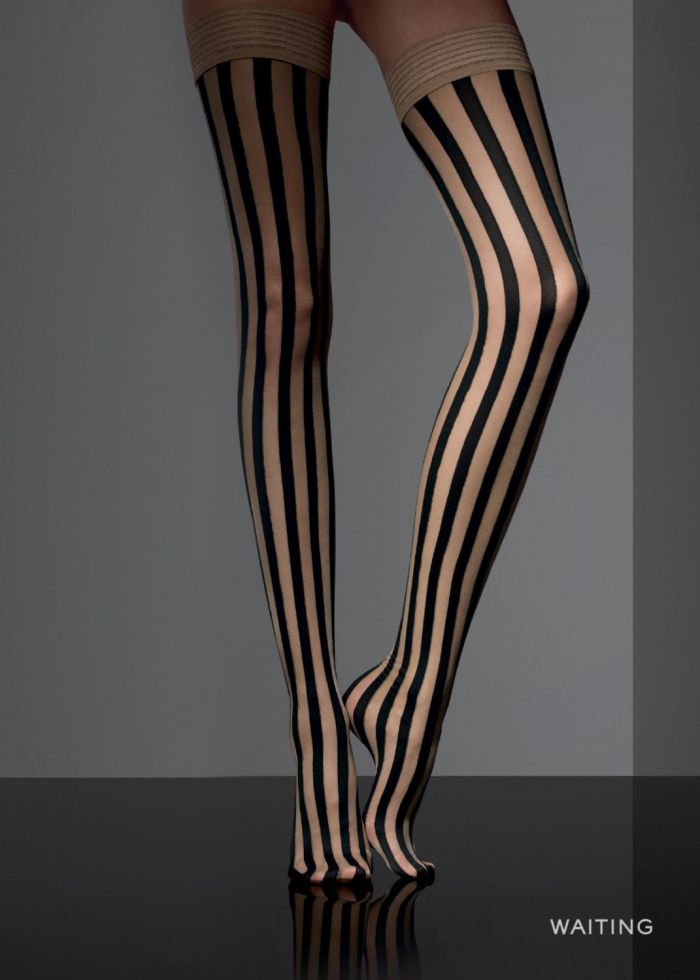 MaxMara Maxmara-ss-2011-9  SS 2011 | Pantyhose Library