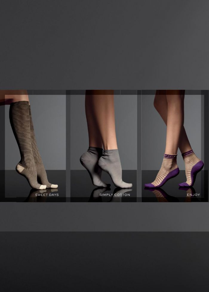 MaxMara Maxmara-ss-2011-18  SS 2011 | Pantyhose Library