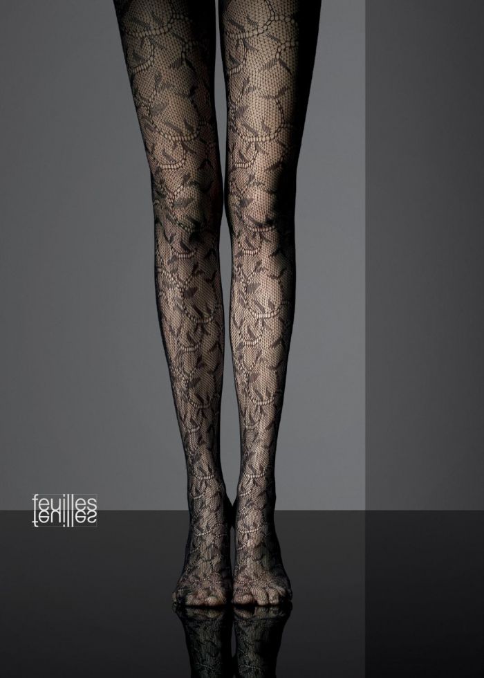 MaxMara Maxmara-ss-2010-5  SS 2010 | Pantyhose Library