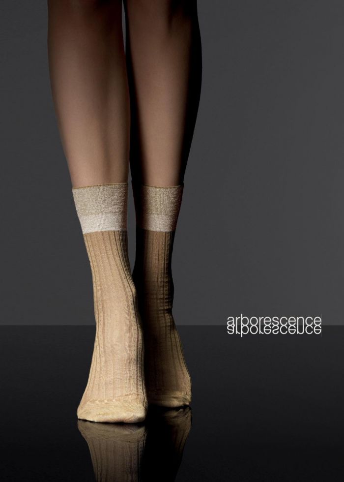 MaxMara Maxmara-ss-2010-16  SS 2010 | Pantyhose Library