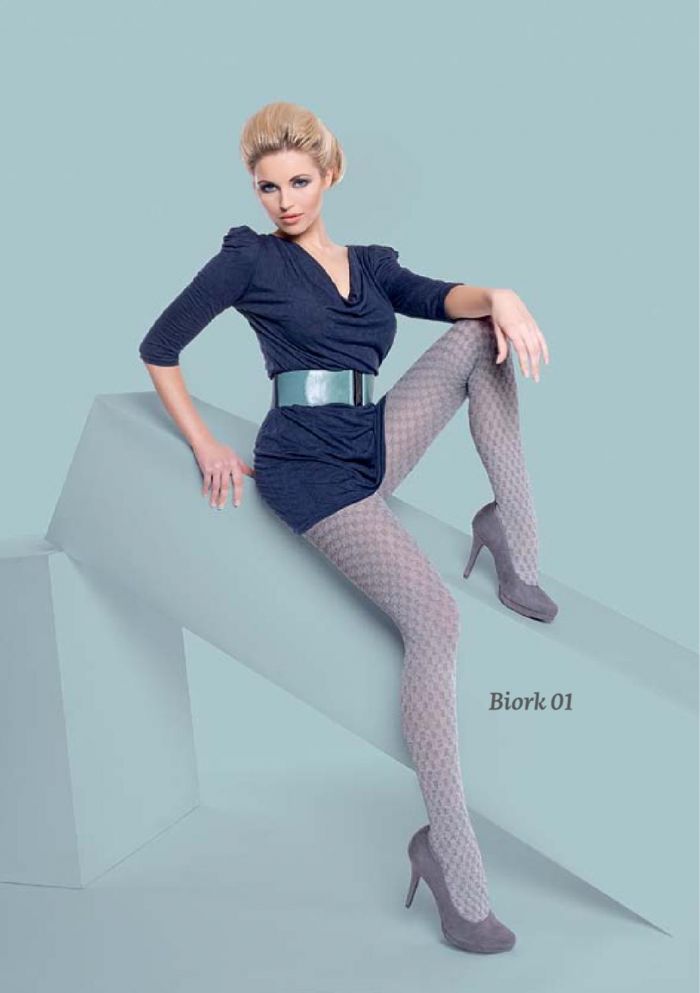 Mona Mona-fw-2011-27  FW 2011 | Pantyhose Library