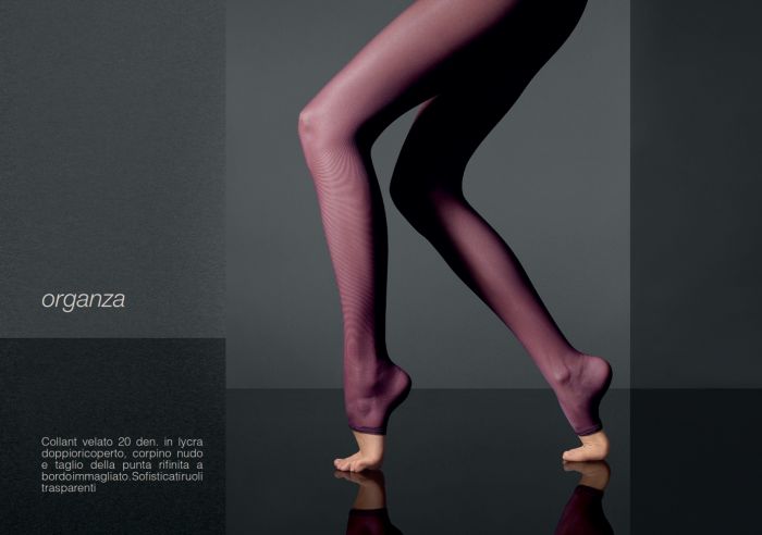 MaxMara Maxmara-ss-2009-7  SS 2009 | Pantyhose Library