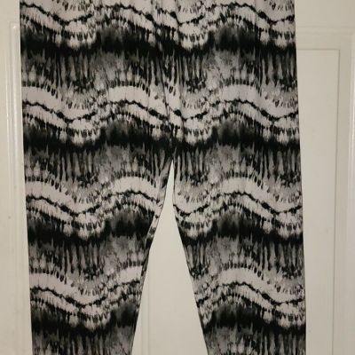 Black & White Tie-Dye leggings By Leggings Depot Sz (3x-5x) GUC