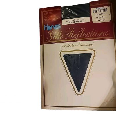 Vintage Hanes Silk Reflections Silky Sheer CLASSIC NAVY #715 Size AB