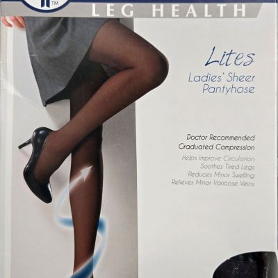 TrueForm Leg Health sheer pantyhose Medium Black 8-15mmHg of compression