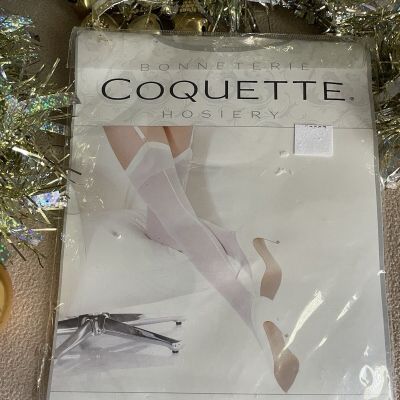 COQUETTE Bonneterie Hosiery Stockings/bas Style 1756 White Size OS/XL