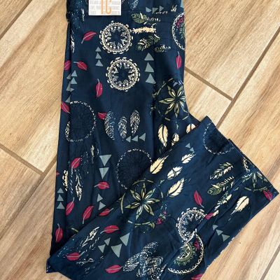 NWT LulaRoe Leggings Size TC Blue/Green/Cream Fun Design