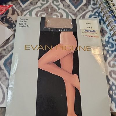 Evan-Picone Control Top Ultra Sheer Nude nylon leg Size 3 Pantyhose Nude Gold