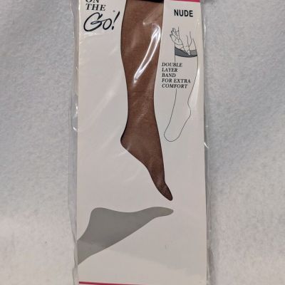 Vintage on The Go Comfort Top Knee High Hosiery Nude Fits 8 1/2 -11 New