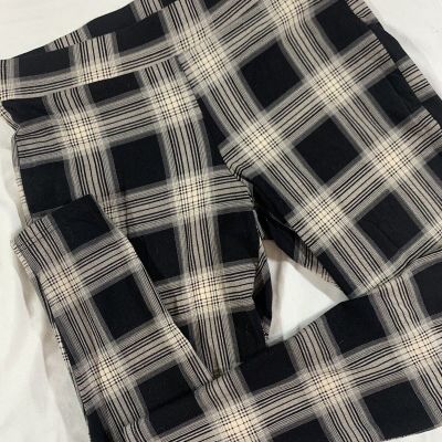 Torrid Women's Leggings Size 1 / US 1X Black White Plaid Stretch Cotton Cropped