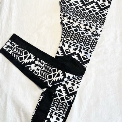 Fitwear joggers  Black Leggings Size XSmall Black & White Geometric Design