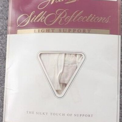 Hanes Silk Reflections Pantyhose Size CD New