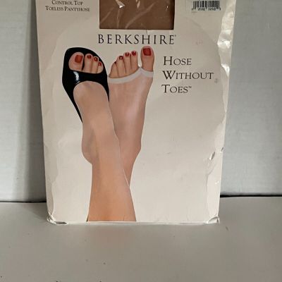 Berkshire Hose Without Toes Ultra Sheer Control Top Pantyhose Size 3 Natural Tan