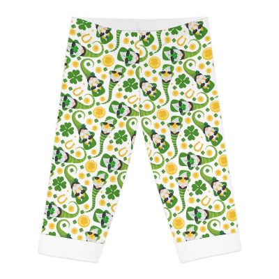 St. Patrick's Day Gnome  Women's Capri Leggings (AOP)