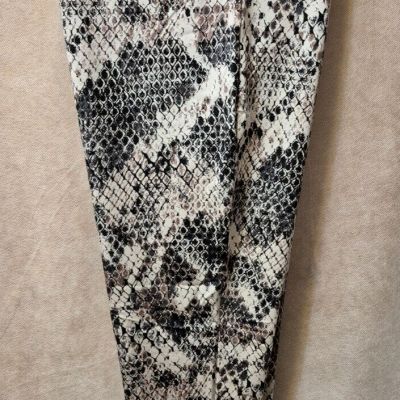 TORRID Women's Snakeskin Print Activewear Liquid Leggings-Size 2 (2X/18-20)-NWOT