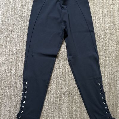 Women’s Harlow & Graham Black Leggings, Size Medium, Worn One Time