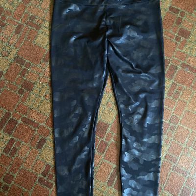 Black Shiny Camo Stretch Leggings High Rise Size L Simply Vera NWOT