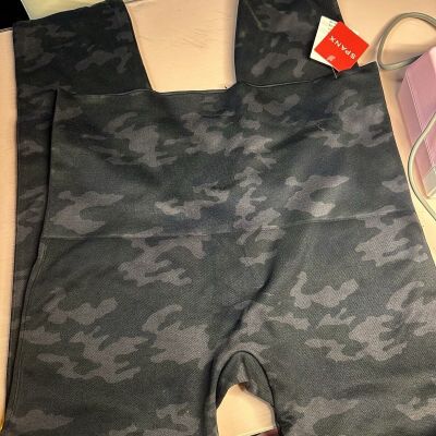 NWT Spanx Camo Full Length Leggings size 2X