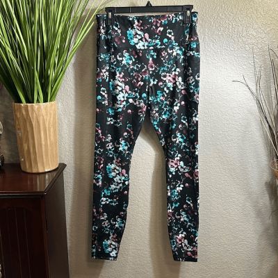 B85 AVIA floral print Workout leggings, size medium 8-10