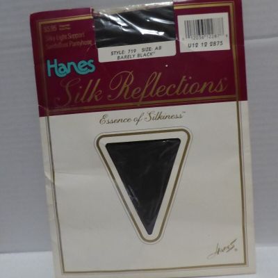 Hanes Silk Reflections Barely Black Sandalfoot Light Support Pantyhose sz AB 719