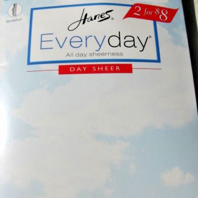 *NEW HANES EVERYDAY ALL DAY SHEERNESS ~~ SIZE CD ~~COLOR: NATURAL~~