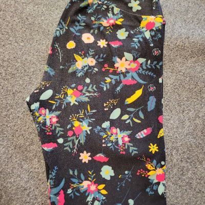 LULAROE OS Leggings Black Floral