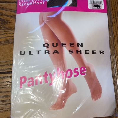 1 Queen Ultra Sheer Pantyhose - Sandalfoot - Taupe Queen Size D - New