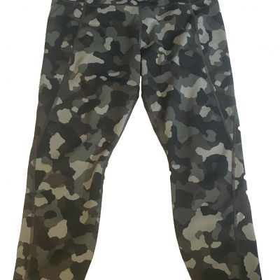 Athleta Lightning Camo/Camo Contender 7/8 Leggings Sz Large NEW