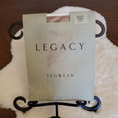 Legacy Legwear Gravity Defying Pantyhose Warm Beige Size E from QVC NEW in Pkg