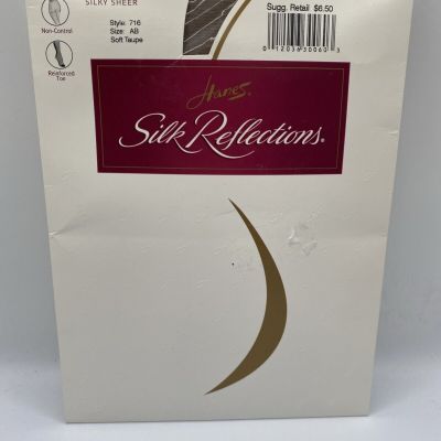 2000 Hanes Silk Reflections Silky Sheer Pantyhose Reinf Toe 716 AB Soft Taupe