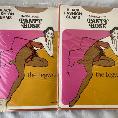 VTG..2 PR..THE LEGWORKS..NYLON..PANTYHOSE..BACK SEAMS..SUNTIME..NEW..5' 8