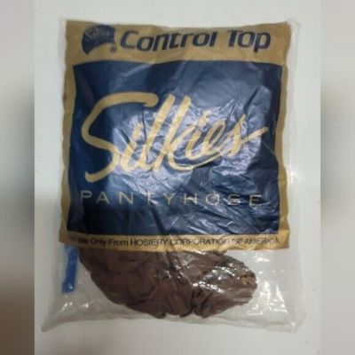 Silkies 107 control top pantyhose small off mocha style