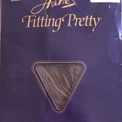 Hanes Fitting Pretty 2X Barely There Queensize Day Sheer Pantyhose Style 751