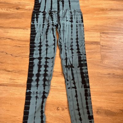 Yelete Small Blue and Black Tie Dye Leggings NEW with tags Gym Workout