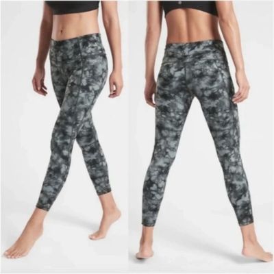 Athleta Salutation stash pocket 7/8 teal tie dye printed leggings workout gym S