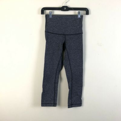 Lululemon 2 Leggings Grey Stretched Capris Athletic Workouts Sport Athlesiure