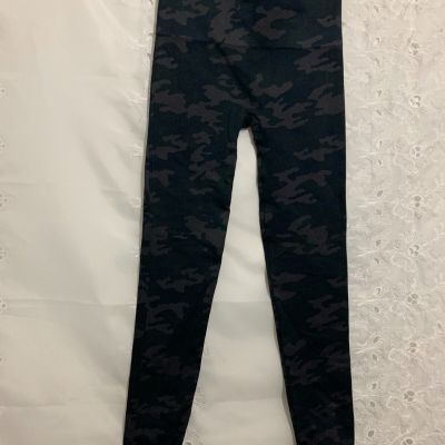 Spanx Gray Black Camo Leggings Size S EUC (24