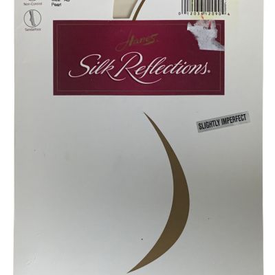 Hanes Silk Reflections Silky Sheer Sandalfoot Pantyhose 715 Pearl Size AB NIP