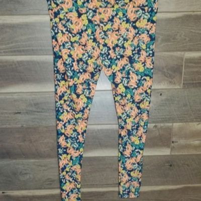 LuLaRoe Leggings Tall and Curvy Blue Floral Pattern Size 12-18 NWOT