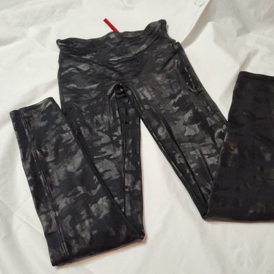 Spanx  Camo Leggings Small Petite Black Camo Shiny Grey