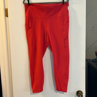 Fabletics size 1x crop leggings