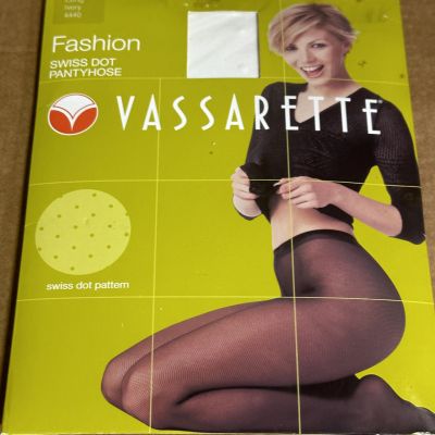 Vintage Vassarette Fashion Swiss Dot Pantyhose #440 Size Long - IVORY