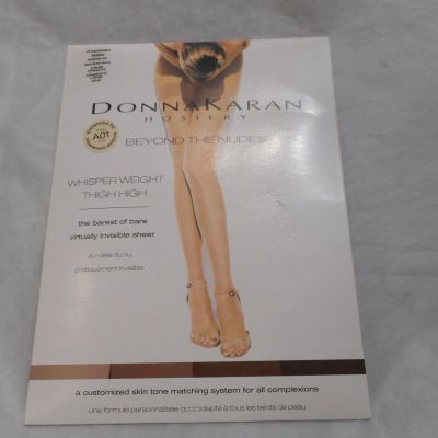 Donna Karan The Nudes Hosiery Whisper Weight Thigh High DKsoo3,A01 Medium