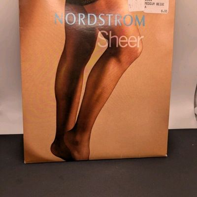 Nordstrom Womens Medium Beige Pull-On Size A Thigh High Sheer Stay Up Stockings