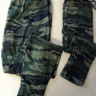 Mommy & Me Leggings Green Camo Women's OS, Plus - Children's Med, Lg