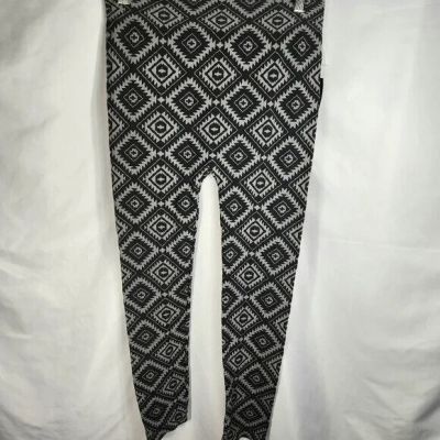 Eye Candy NWT Black & Grey Geometric Print Pull On Leggings Plus Size 2x / 3X