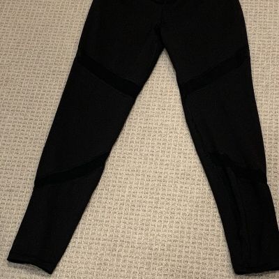 Old navy Leggings With Mash Details Sz L