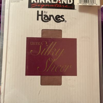 Kirkland Signature Hanes Control Top Pantyhose Little Color Size EF 2 Pair NEW