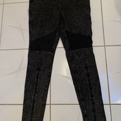 ANDREW MARC High Waist Faux Denim Full Length Black Leggings. Size Medium.