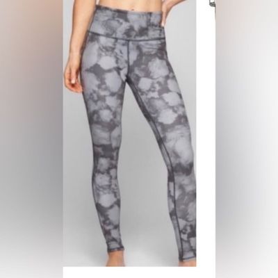 Athleta Chaturanga Full Length Leggings Tie Dye Gray Cloud Size small Super Soft